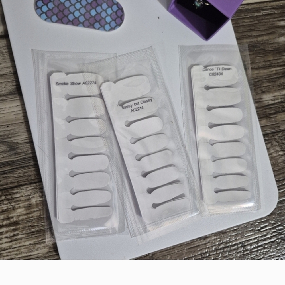 Color Street Color Play Purple Sparkle Nail Strips Set - Picture 3 of 5